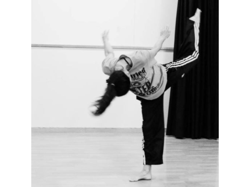 DANSA CONTEMPORÀNIA - MATÍ