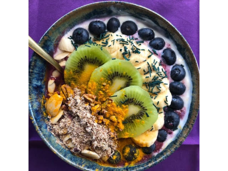 COCINA SIN FOGONES, De AQUÍ Y De ALLÁ: HELADOS BOCADILLOS Y ENSALADAS